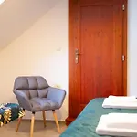 Rezidence Plesivec - Rodinny S 3 Loznicemi *