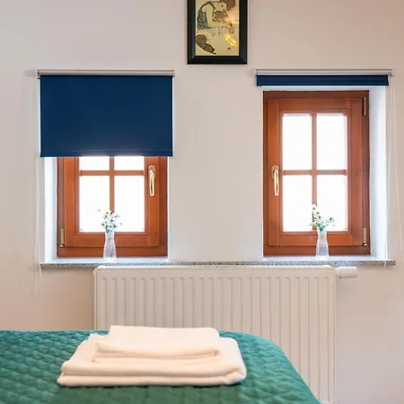 Rezidence Plesivec - Rodinny S 3 Loznicemi