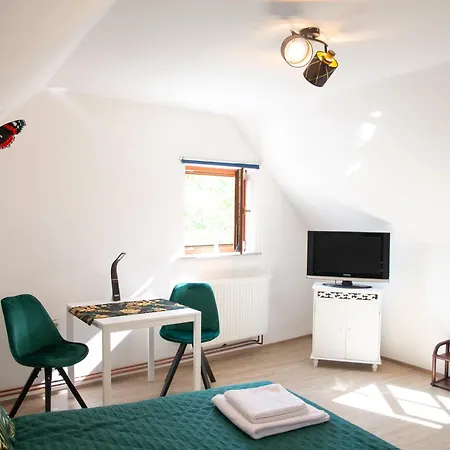 Rezidence Plesivec - Rodinny S 3 Loznicemi *