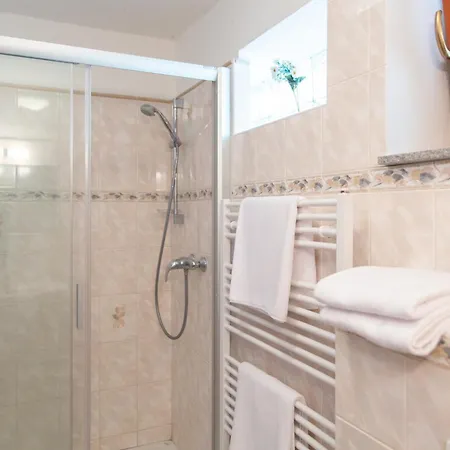 Rezidence Plesivec - Rodinny S 3 Loznicemi Český Krumlov