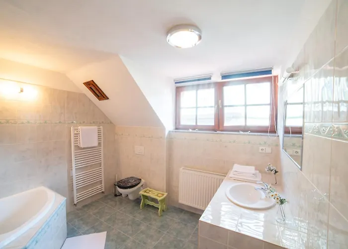 Rezidence Plesivec - Rodinny S 3 Loznicemi